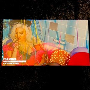 Kylie cosmetics Sipping Pretty palette